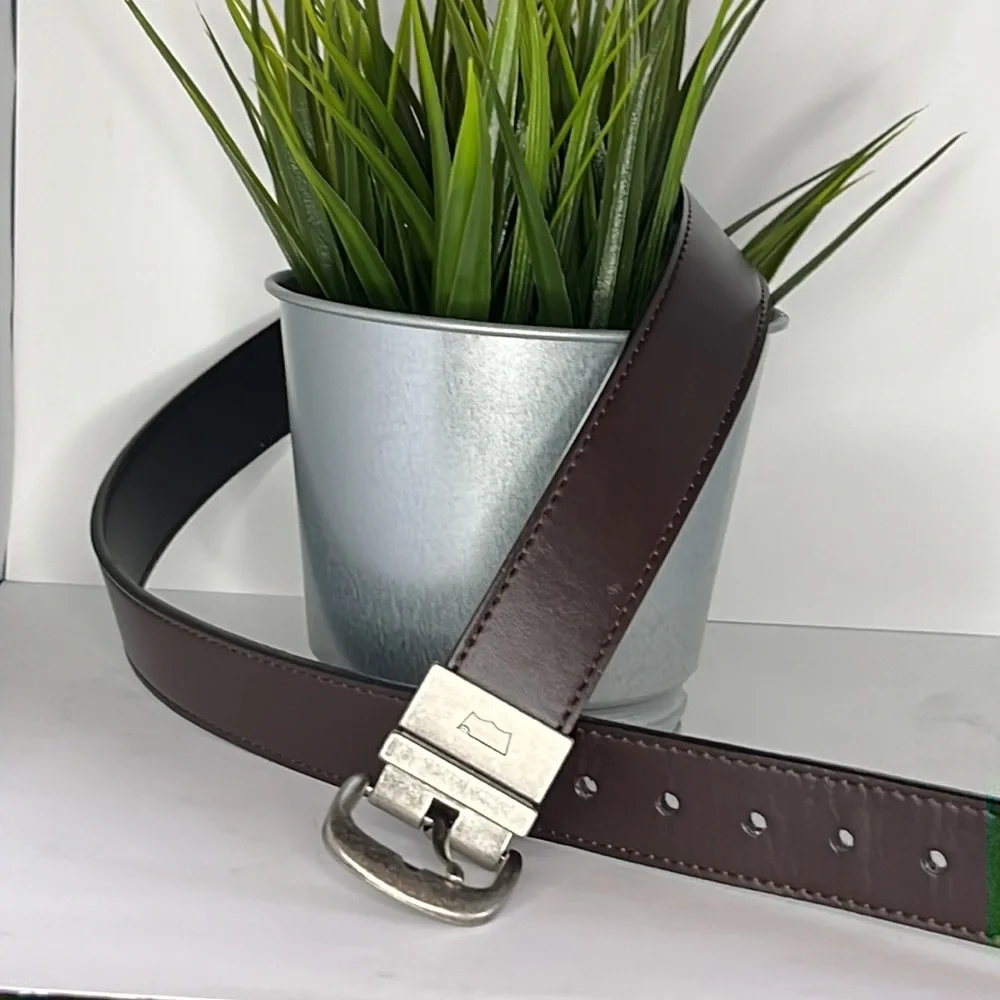 Levi’s reversible youth belt Black & Brown Size‎ Medium